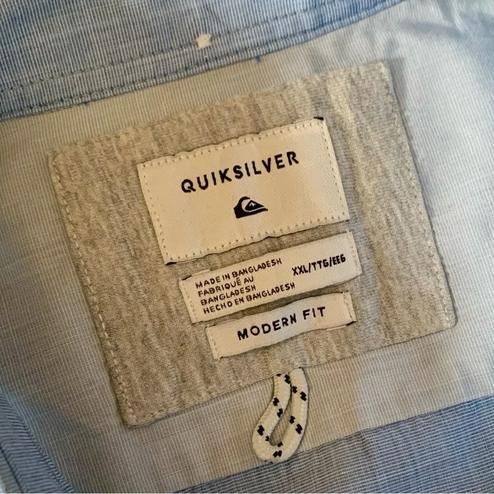 Quiksilver Men’s short sleeve button down shirt
